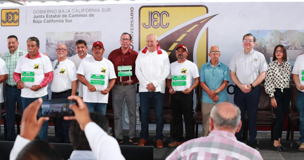 Conmemoran 90 aniversario de la creación de la Junta Estatal de Caminos